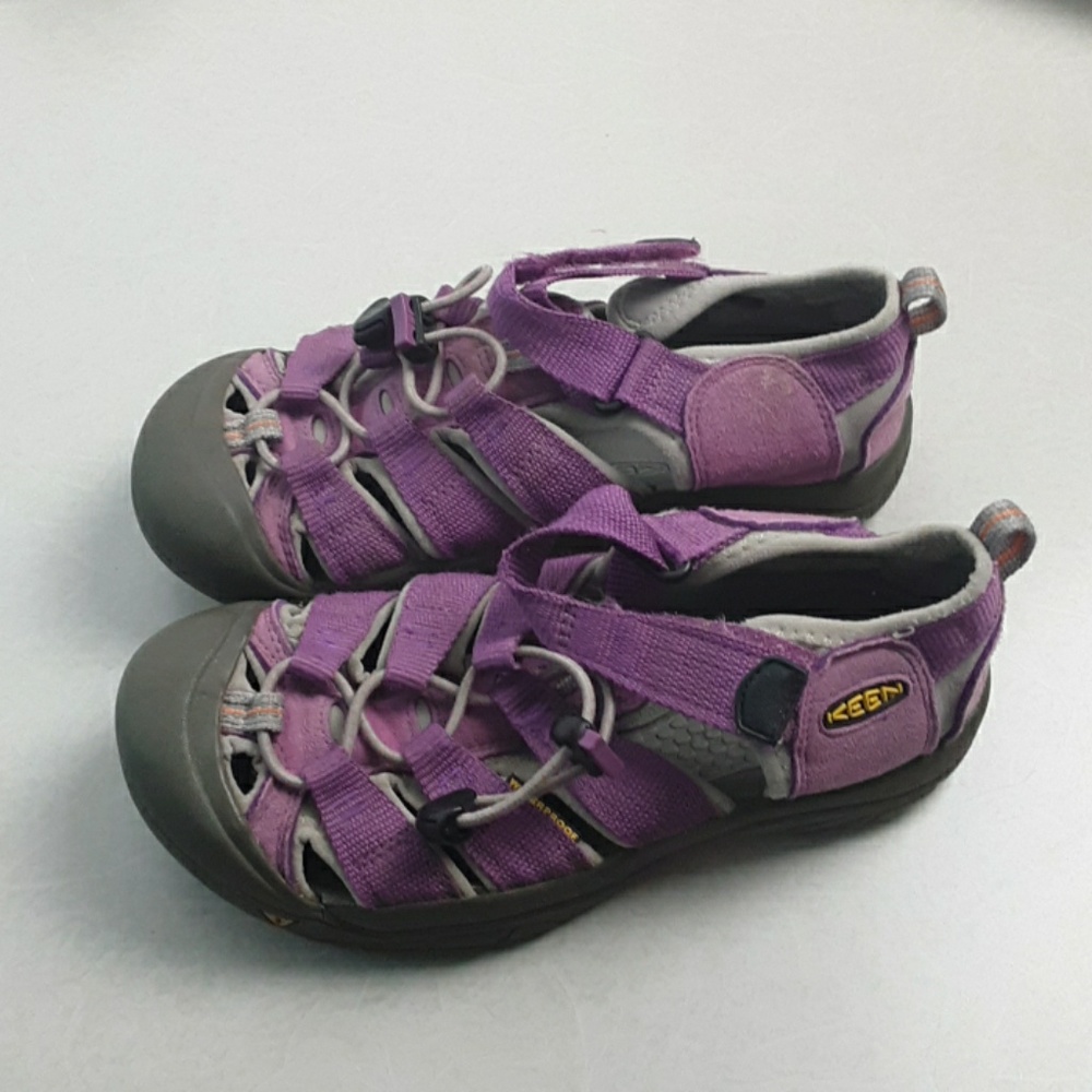 Kids purple Keens